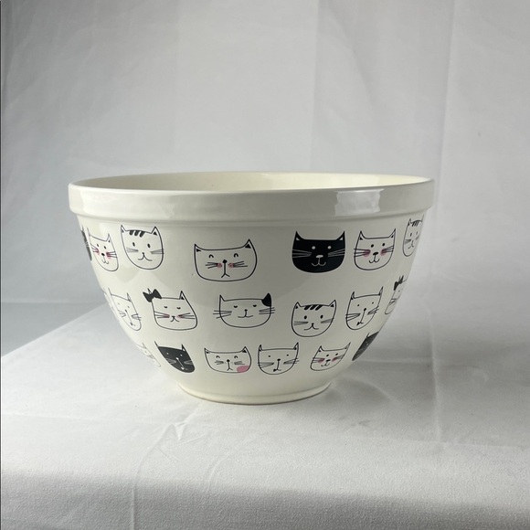 The Bake Shop Other - Cat Faces The Bake Shop Ceramic Mixing bowl